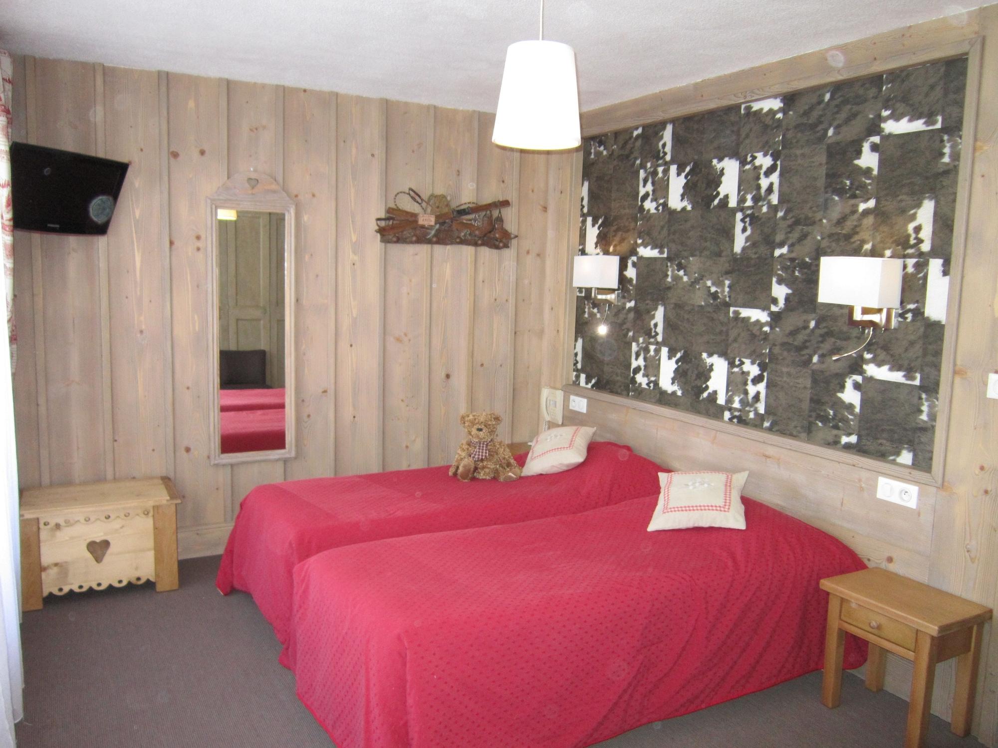 Hotel Logis Gai Soleil 3*